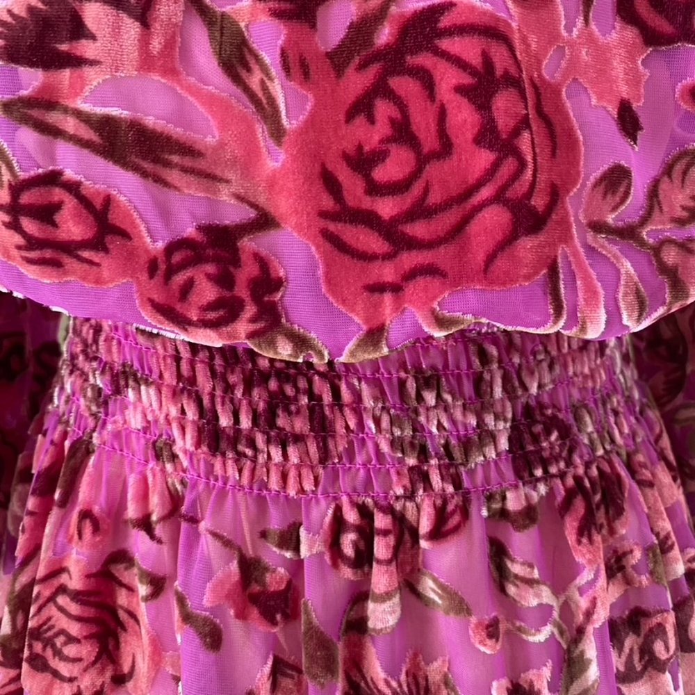 Dress - Picture 5 of 6
